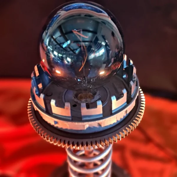 MANCAVE-Clutch Spring Lamp-3