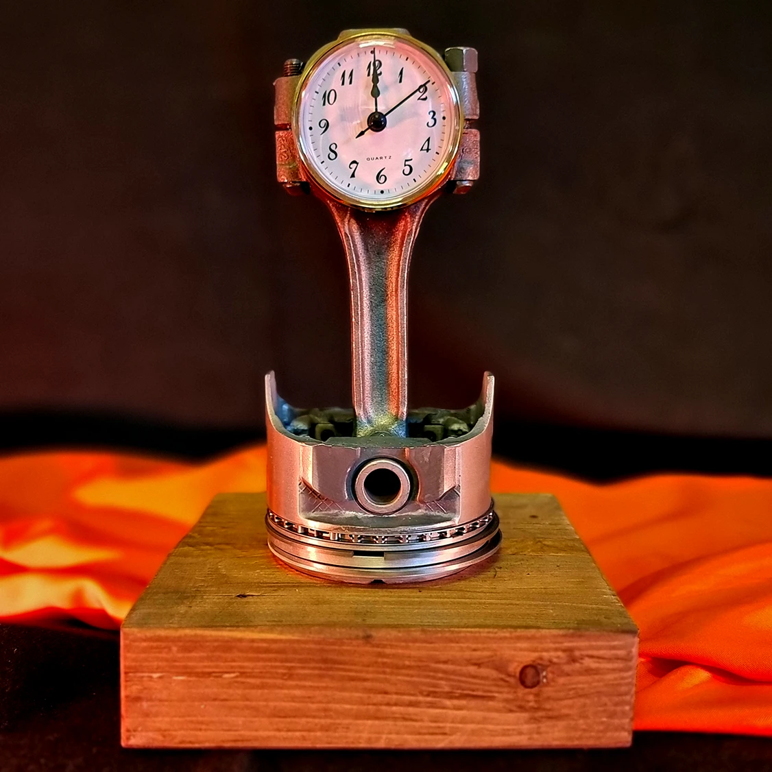 MANCAVE-Mustang Piston Watch 289-1