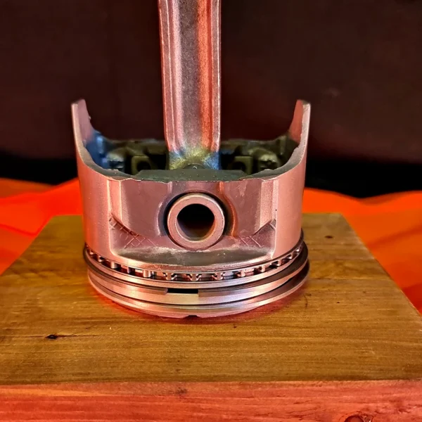 MANCAVE-Mustang Piston Watch 289-3
