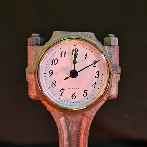 MANCAVE-Bullit Piston Watch 390-2