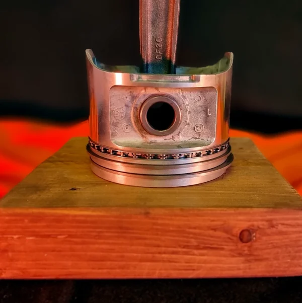 MANCAVE-Mustang Piston Watch 289-2
